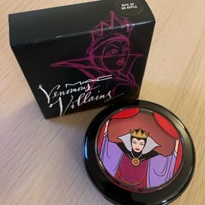 BNIB MAC Venomous Villians Blush -Bite of an Apple